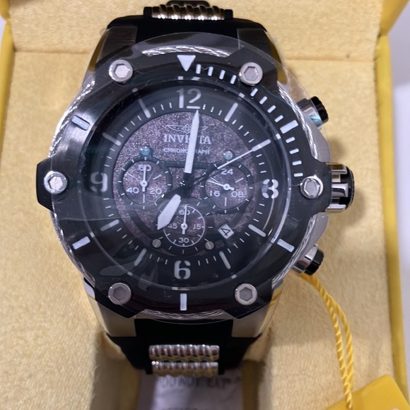 NWT Large Face Invicta Watch - Picture 2 of 4